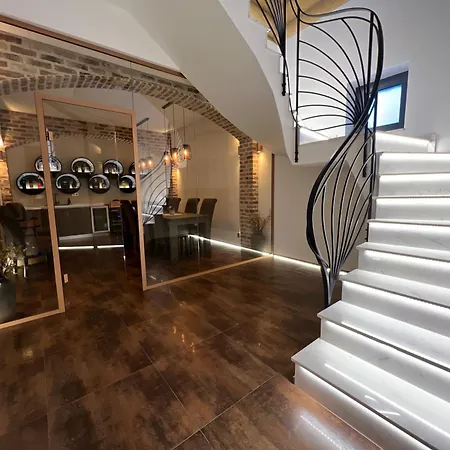 Royal * 도노발리